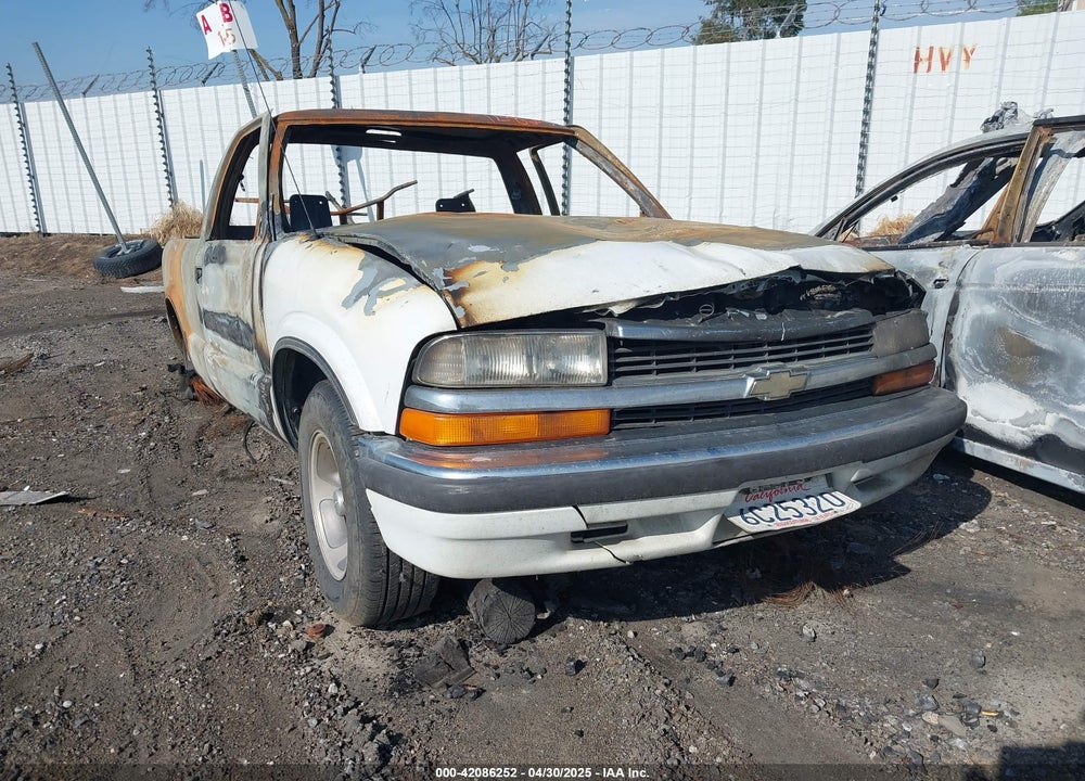 1999 CHEVROLET S-10 LS VIN: 1GCCS1445X8209742