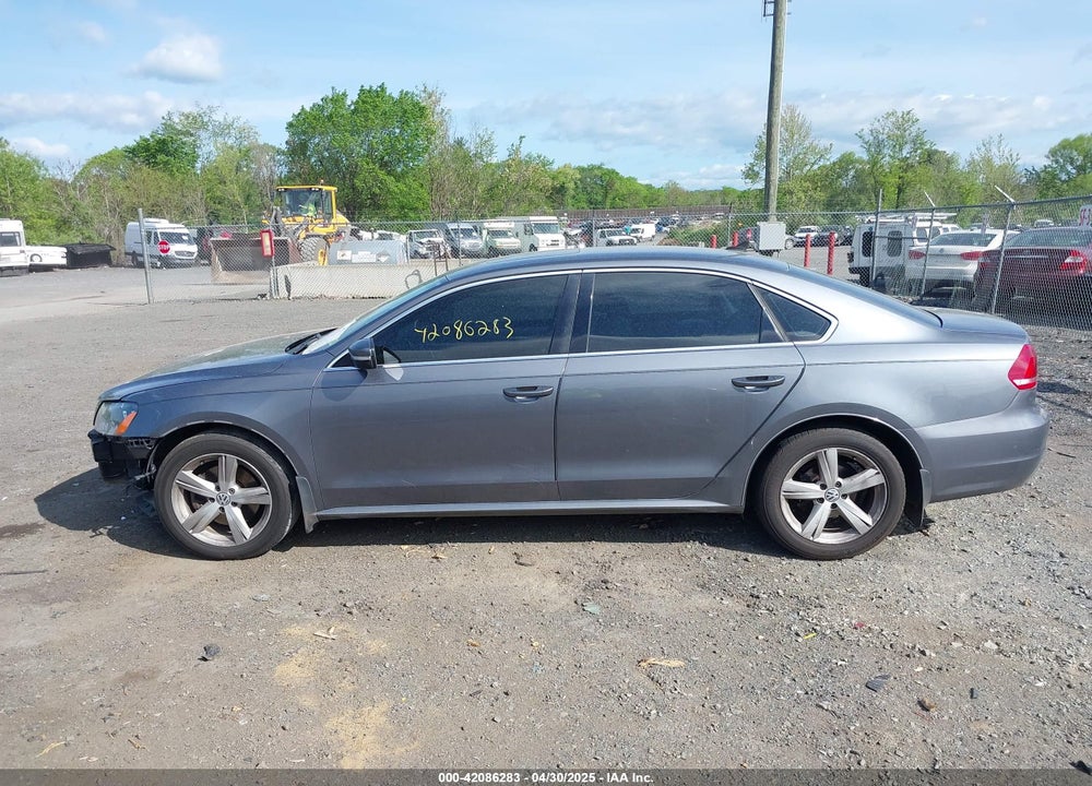 2013 VOLKSWAGEN PASSAT VIN: 1VWBP7A36DC116035