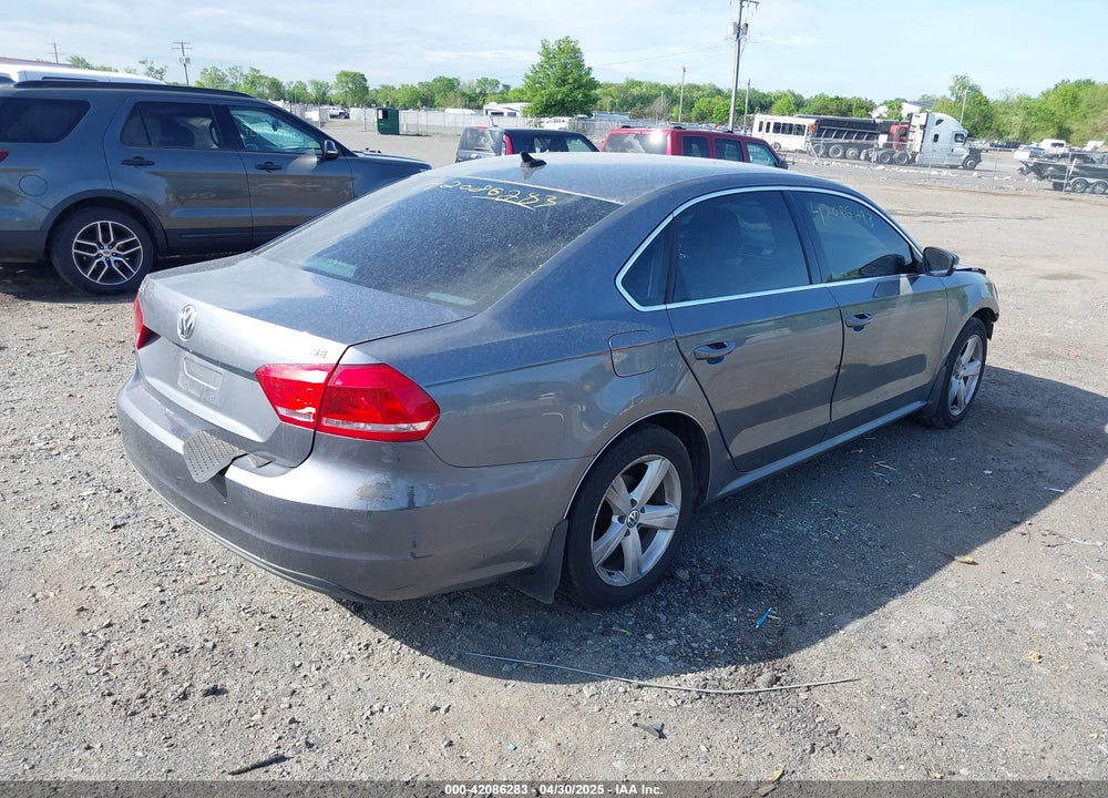 2013 VOLKSWAGEN PASSAT VIN: 1VWBP7A36DC116035