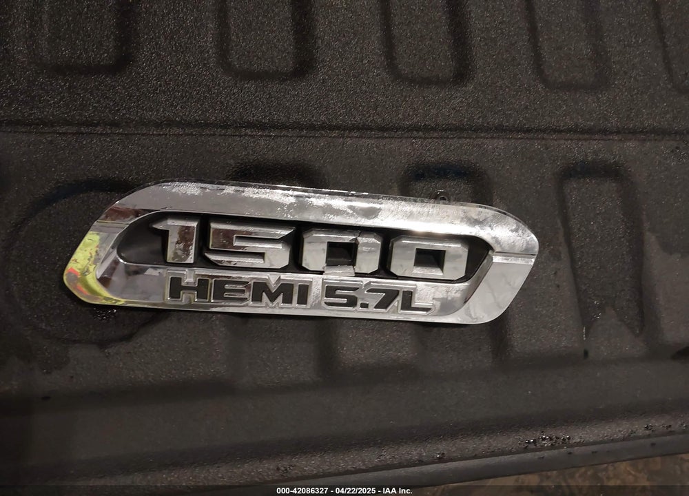 2020 RAM 1500 VIN: 1C6SRFJT2LN212021