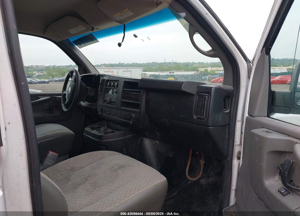 2014 GMC SAVANA 3500 WORK VAN VIN: 1GTZ7TCG1E1120033