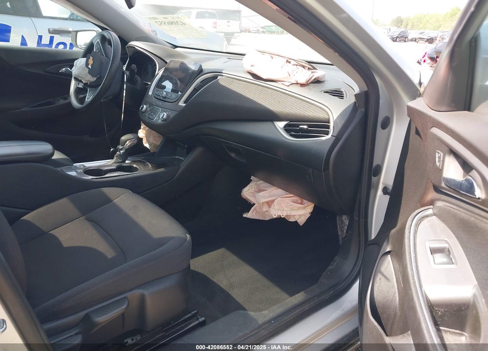 2022 CHEVROLET MALIBU VIN: 1G1ZD5ST4NF117027