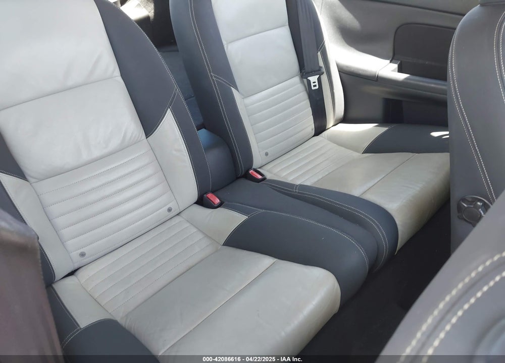 2011 VOLVO C30 T5/T5 R-DESIGN VIN: YV1672MK2B2192312