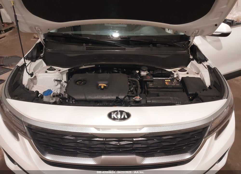 2021 KIA SELTOS VIN: KNDERCAA8M7140850