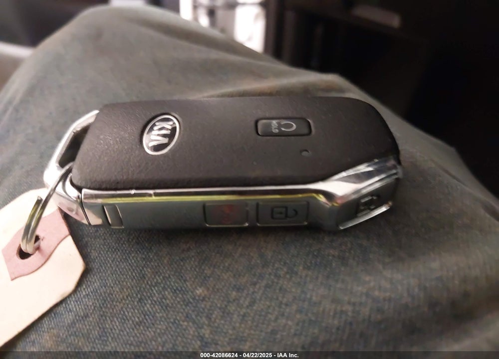 2021 KIA SELTOS VIN: KNDERCAA8M7140850