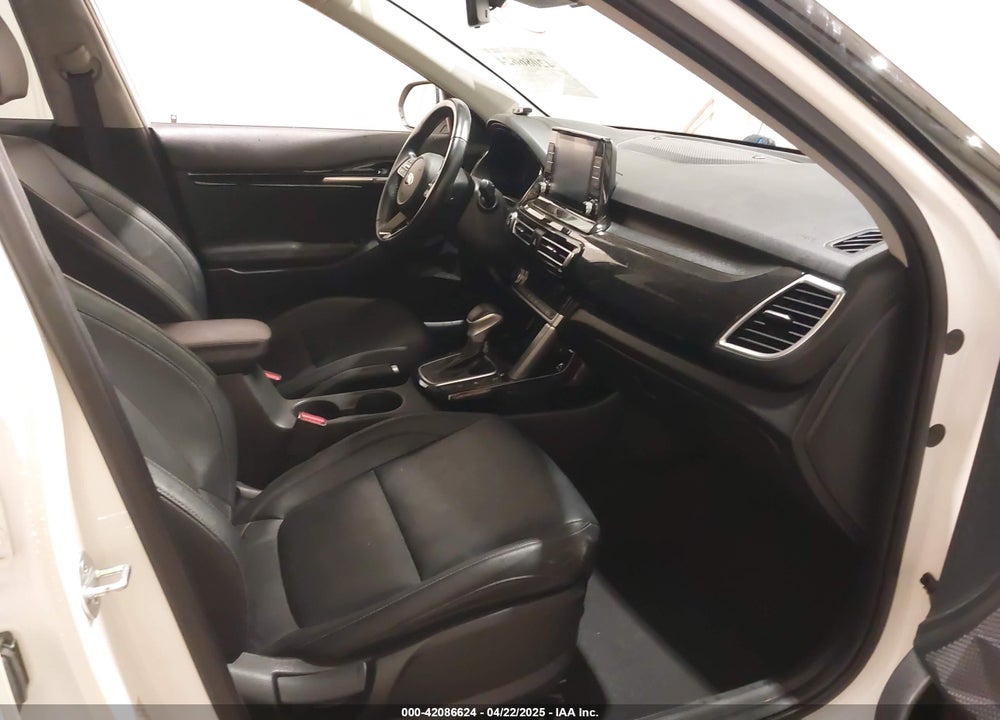 2021 KIA SELTOS VIN: KNDERCAA8M7140850