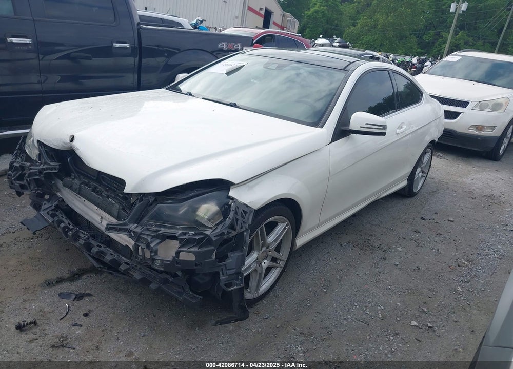 2013 MERCEDES-BENZ C CLASS VIN: WDDGJ4HB5DG040733