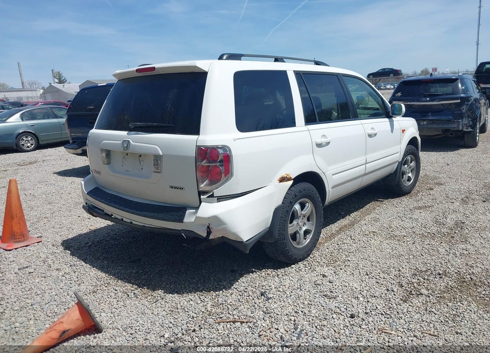 2006 HONDA PILOT VIN: 2HKYF18466H532752