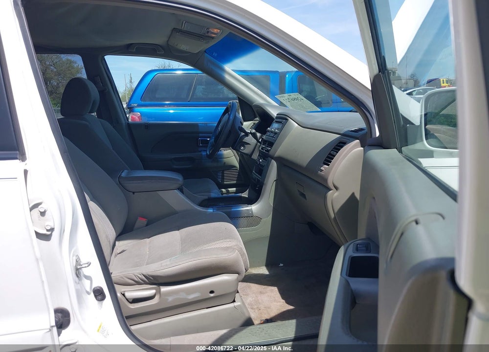 2006 HONDA PILOT VIN: 2HKYF18466H532752