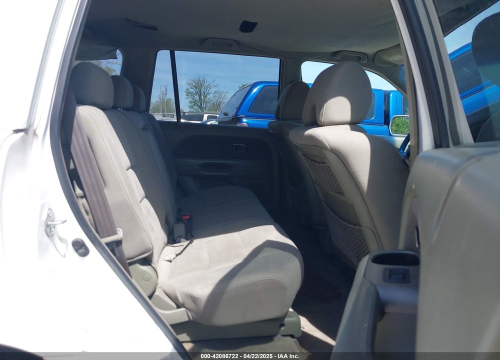2006 HONDA PILOT VIN: 2HKYF18466H532752