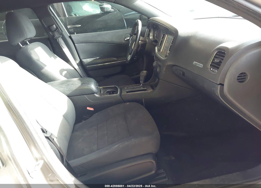 2011 DODGE CHARGER VIN: 2B3CL3CG2BH591026