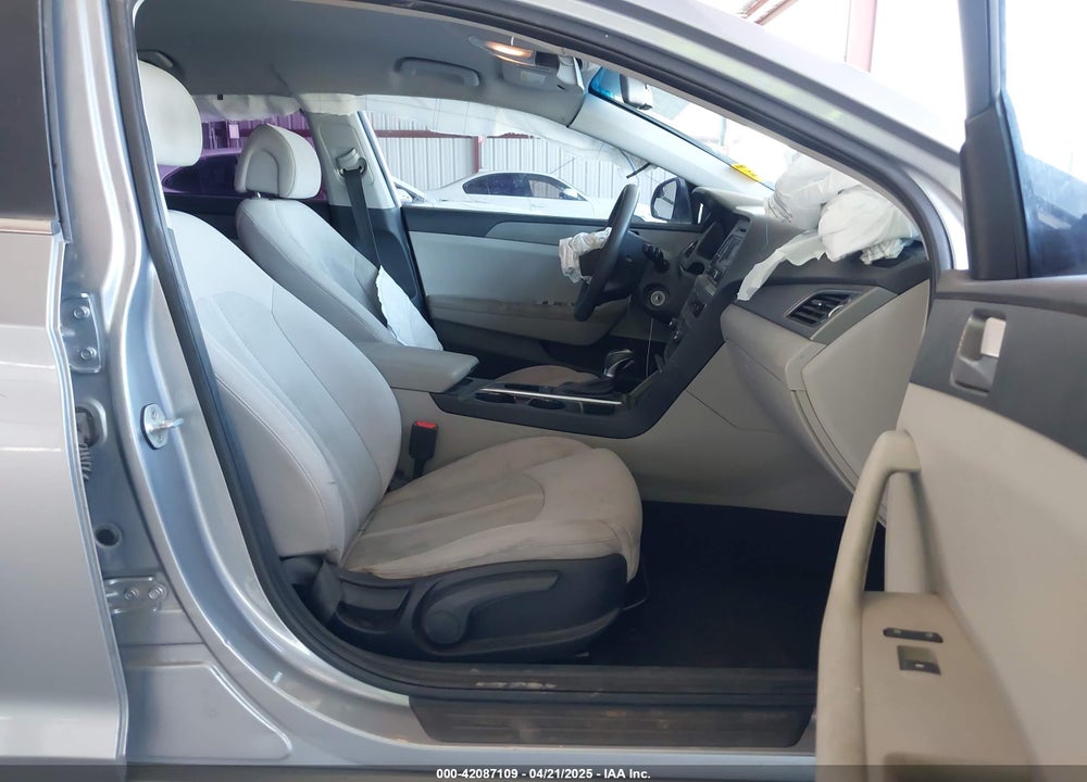 2017 HYUNDAI SONATA VIN: 5NPE24AF6HH527968