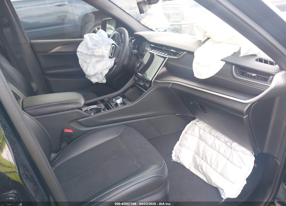 2023 JEEP GRAND CHEROKEE VIN: 1C4RJGAG5PC648354