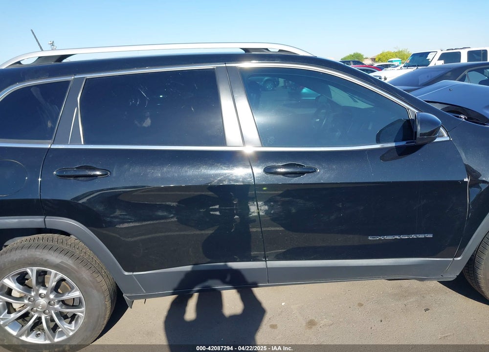 2019 JEEP CHEROKEE VIN: 1C4PJLLB9KD202938