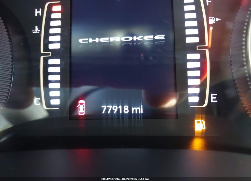 2019 JEEP CHEROKEE VIN: 1C4PJLLB9KD202938