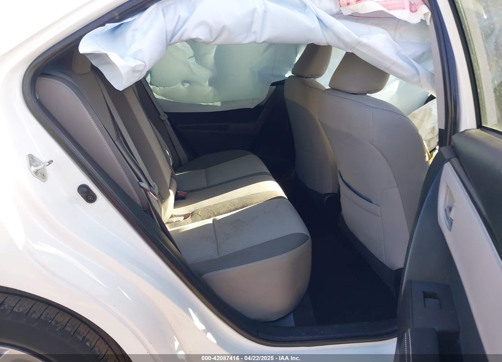 2018 TOYOTA COROLLA LE VIN: 2T1BURHEXJC096289