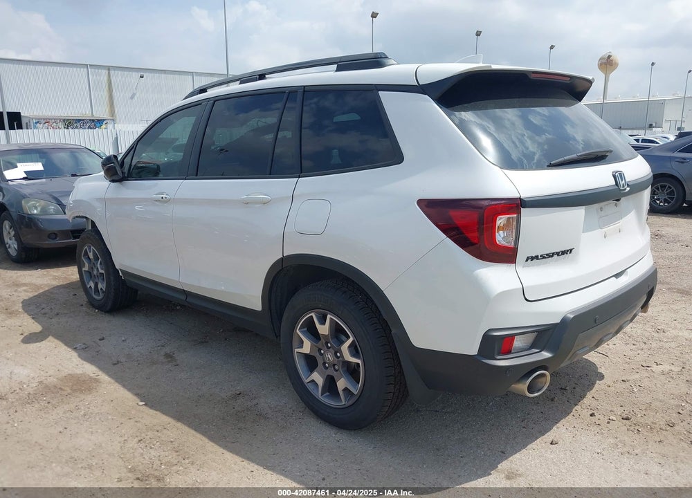 2023 HONDA PASSPORT VIN: 5FNYF8H62PB024269