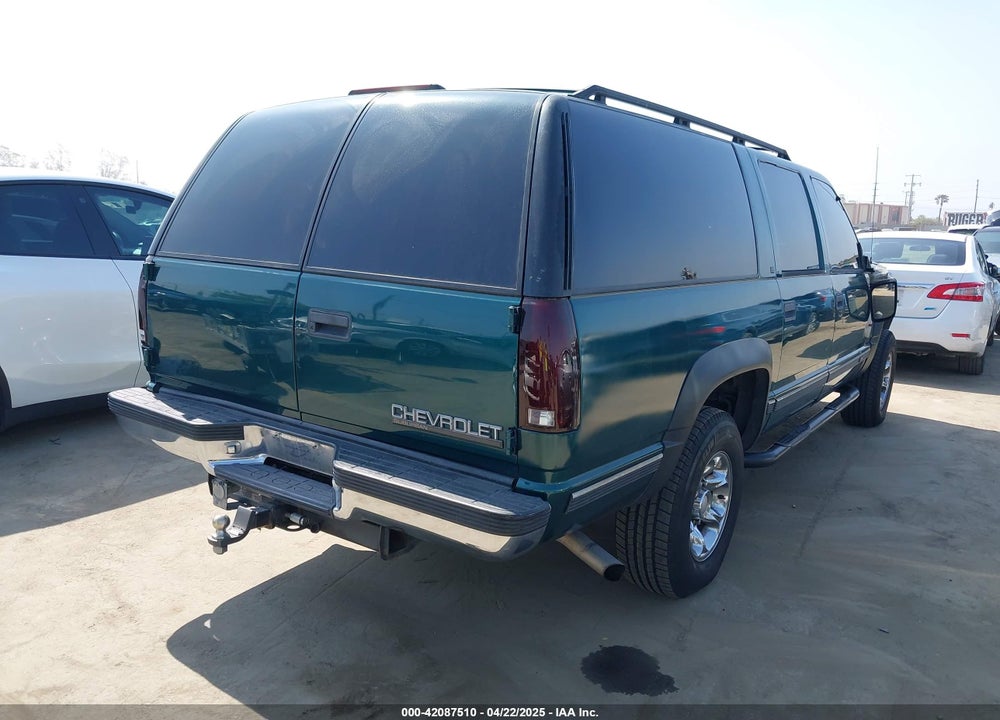 1996 CHEVROLET SUBURBAN K2500 VIN: 3GNGK26J3TG170834