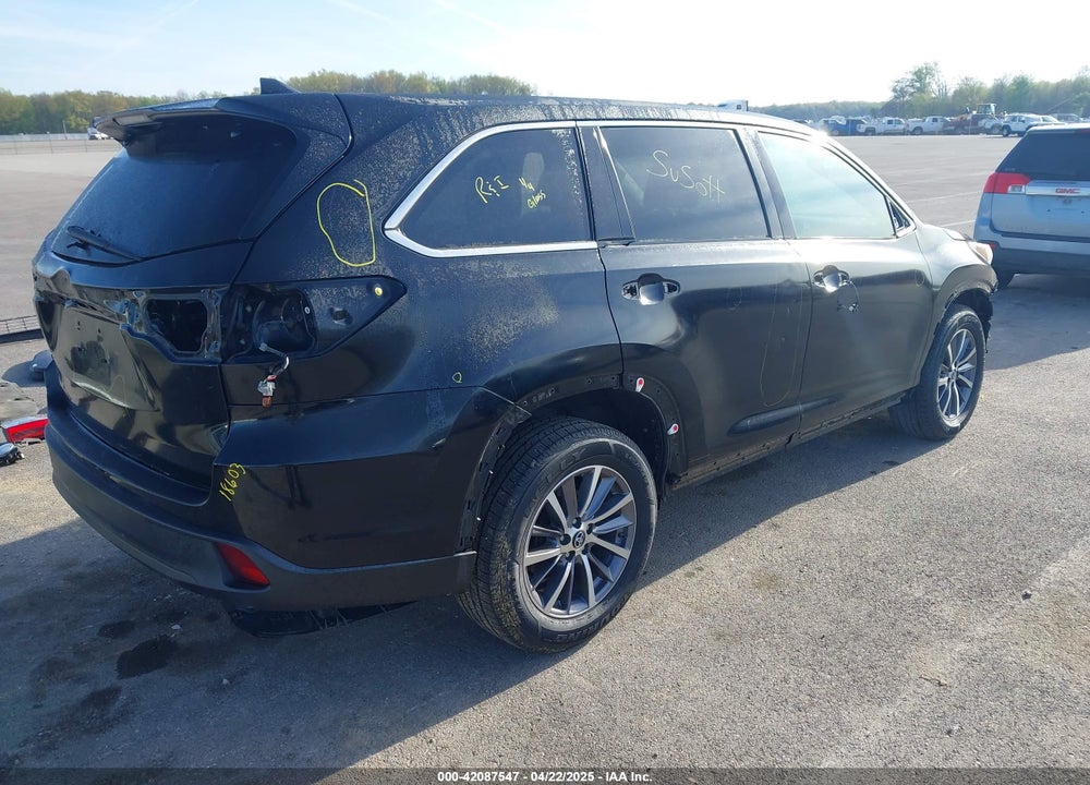 2019 TOYOTA HIGHLANDER VIN: 5TDJZRFH1KS567197