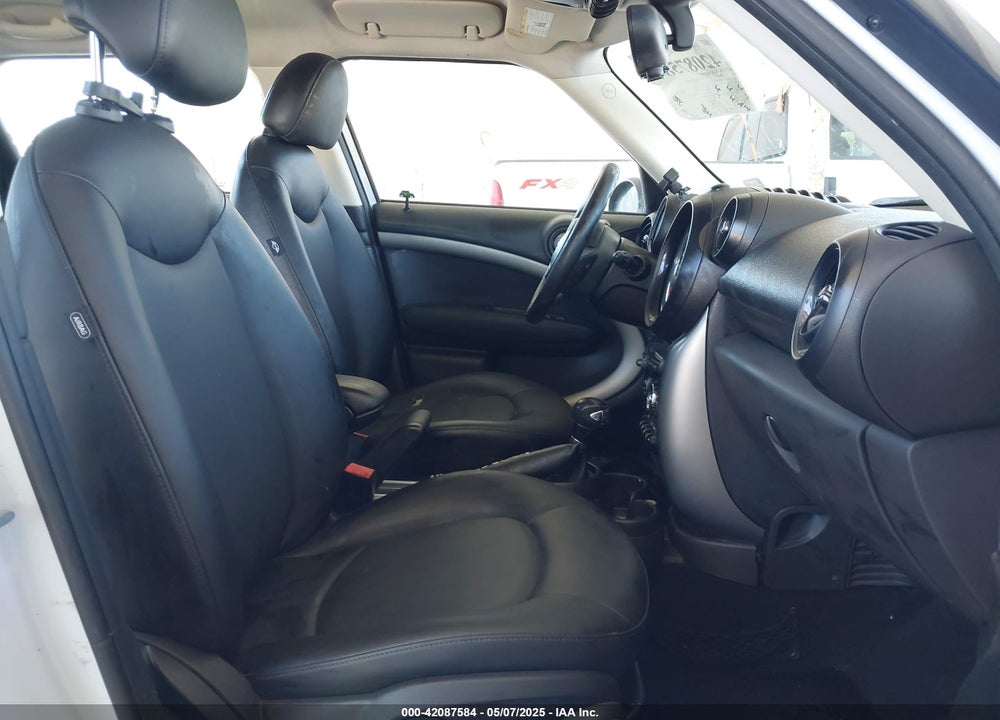 2016 MINI COUNTRYMAN VIN: WMWZB3C58GWR48662