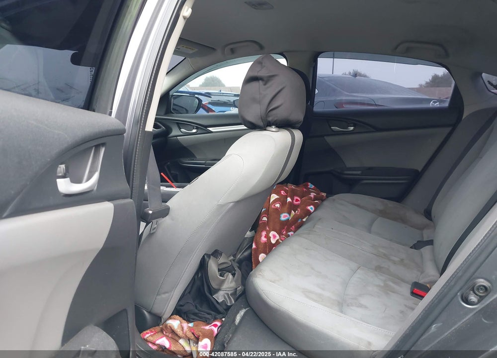 2016 HONDA CIVIC VIN: 2HGFC2F57GH537052