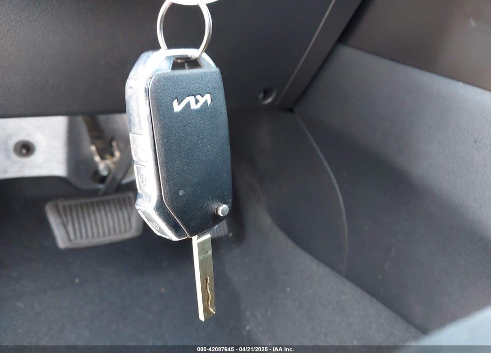 2023 KIA SOUL LX VIN: KNDJ23AU7P7888653