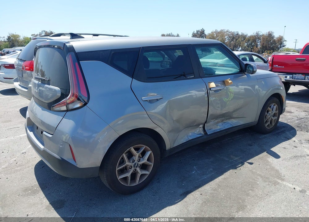 2023 KIA SOUL LX VIN: KNDJ23AU7P7888653