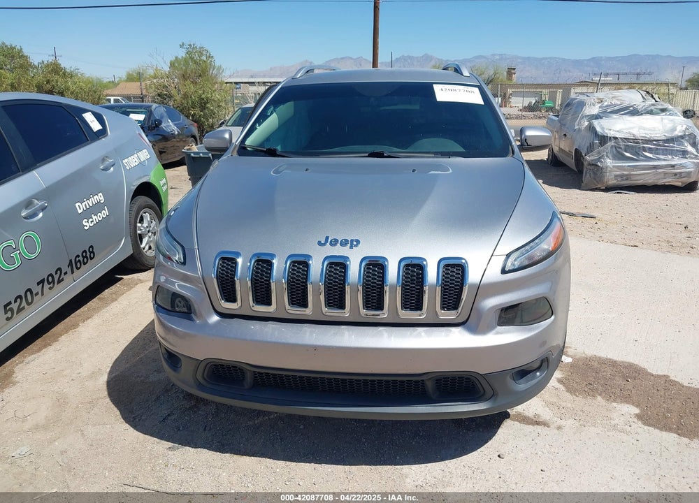 2017 JEEP CHEROKEE VIN: 1C4PJLCB3HW660925