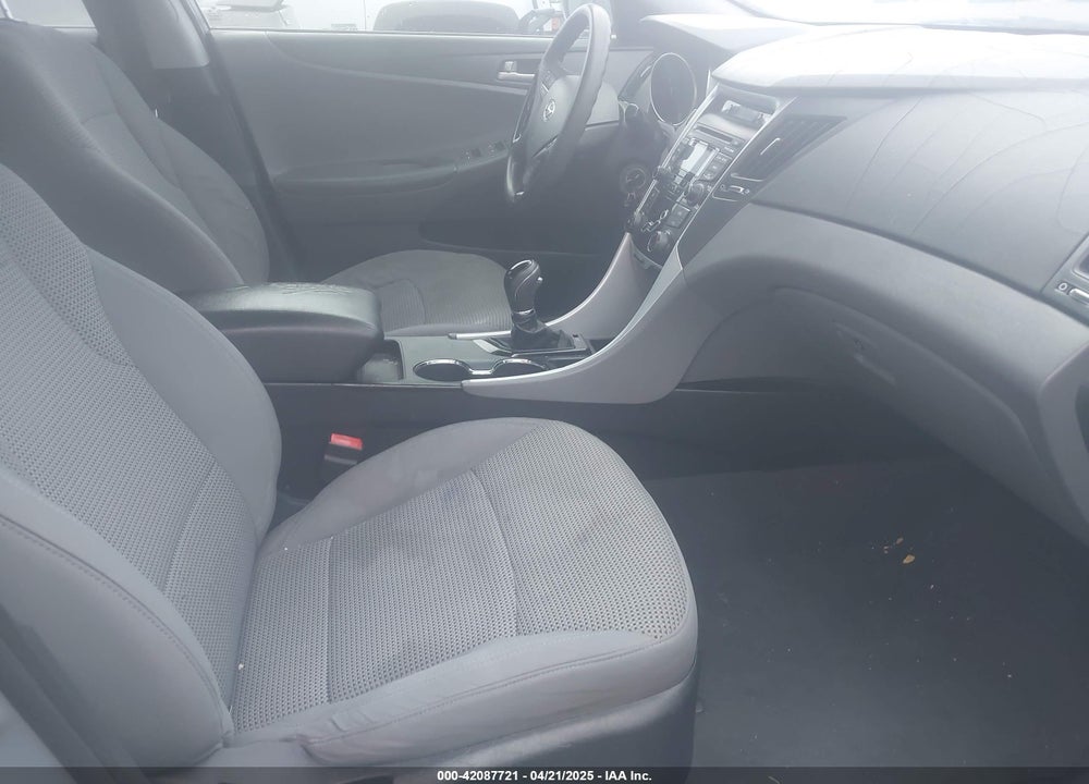 2012 HYUNDAI SONATA VIN: 5NPEB4AC1CH309371