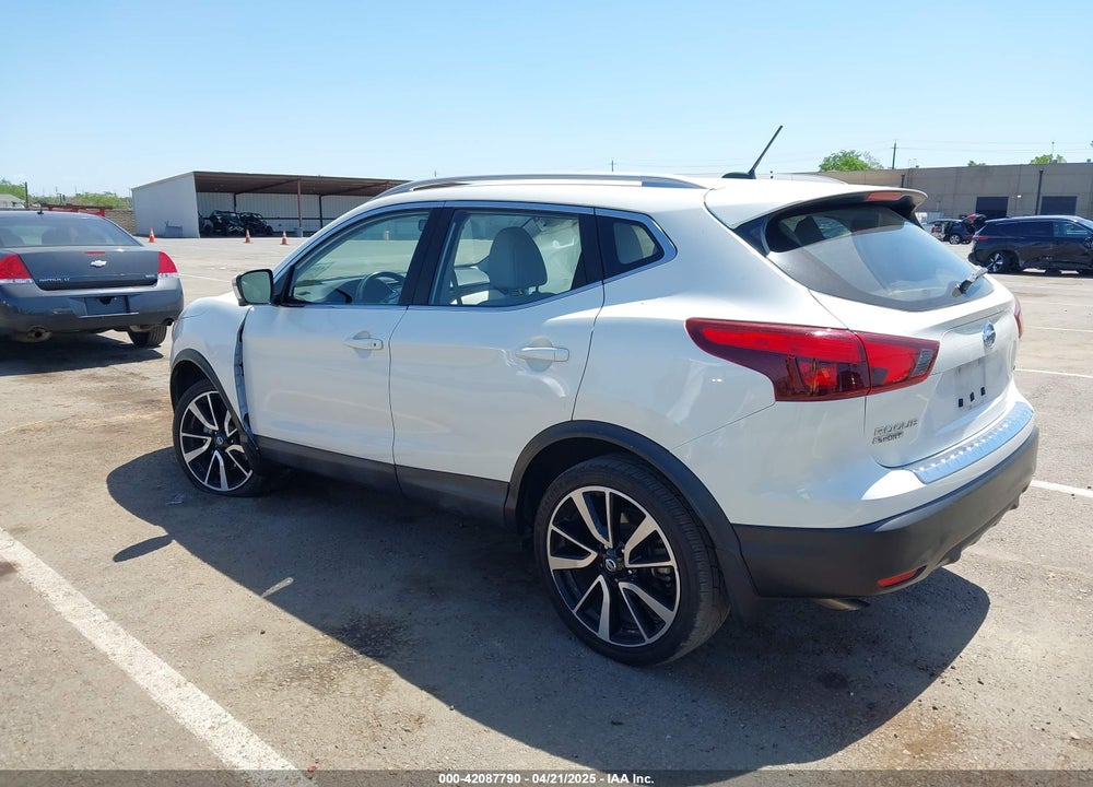 2018 NISSAN ROGUE SPORT SL VIN: JN1BJ1CP9JW102192