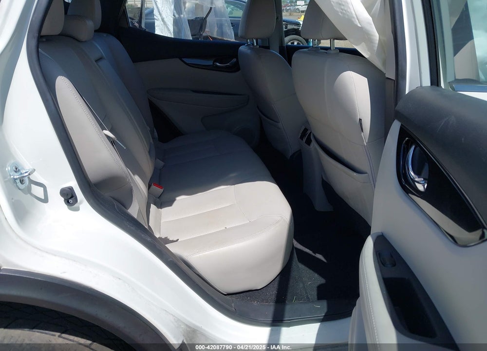 2018 NISSAN ROGUE SPORT SL VIN: JN1BJ1CP9JW102192