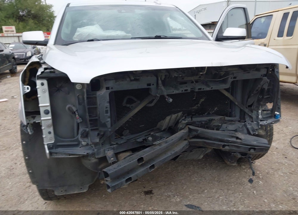 2015 GMC YUKON XL 1500 DENALI VIN: 1GKS1JKJ3FR592066