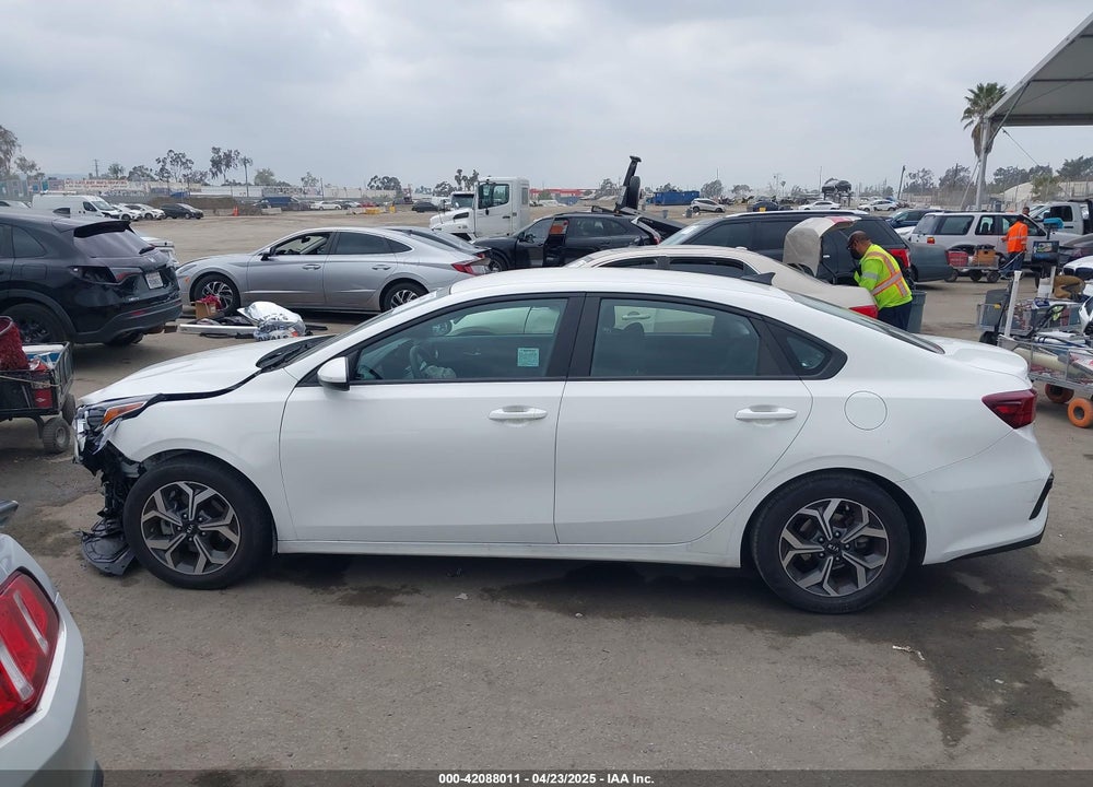 2020 KIA FORTE LXS VIN: 3KPF24AD5LE256210