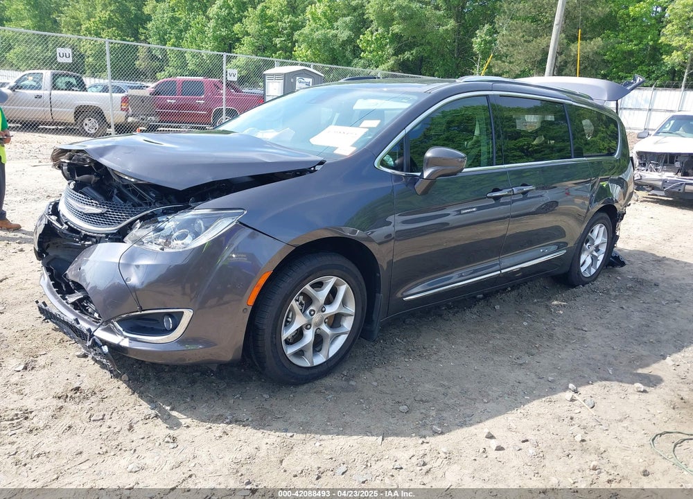 2020 CHRYSLER PACIFICA TOURING L PLUS VIN: 2C4RC1EG5LR203664