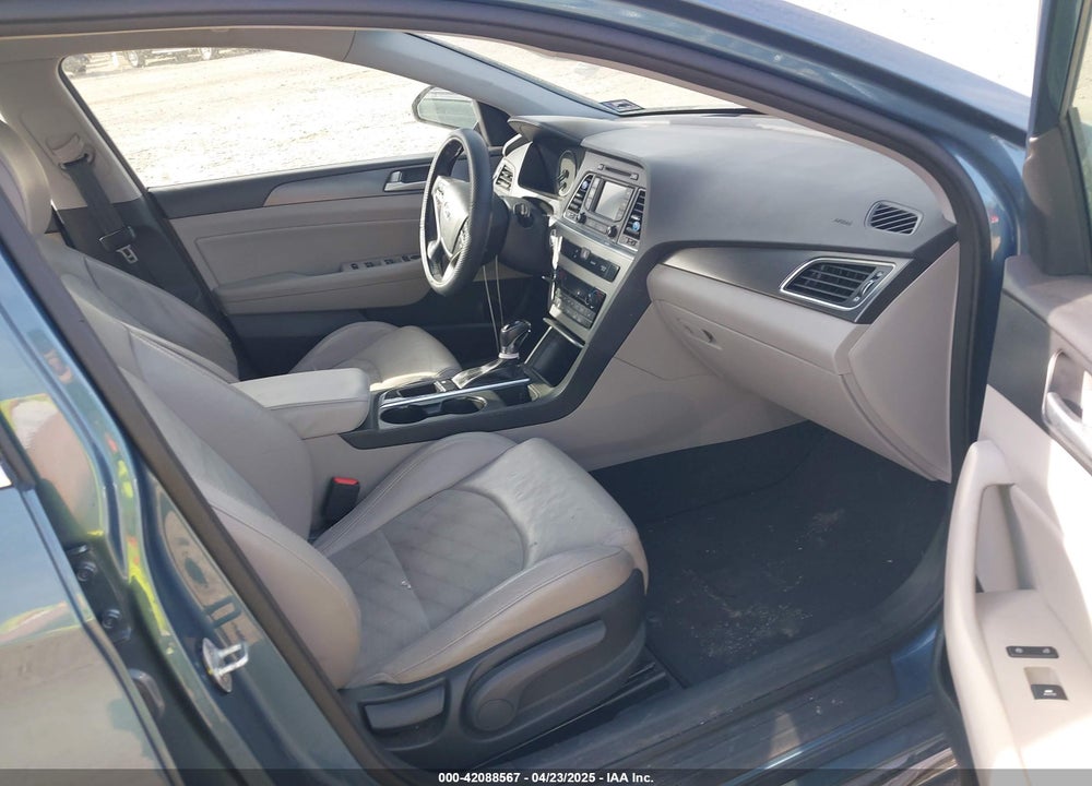 2015 HYUNDAI SONATA VIN: 5NPE34AF0FH085313