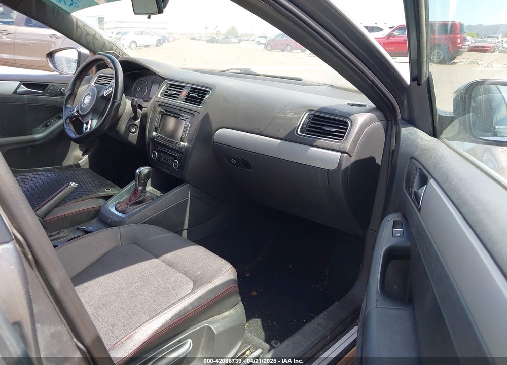 2012 VOLKSWAGEN JETTA VIN: 3VW4A7AJ4CM035668