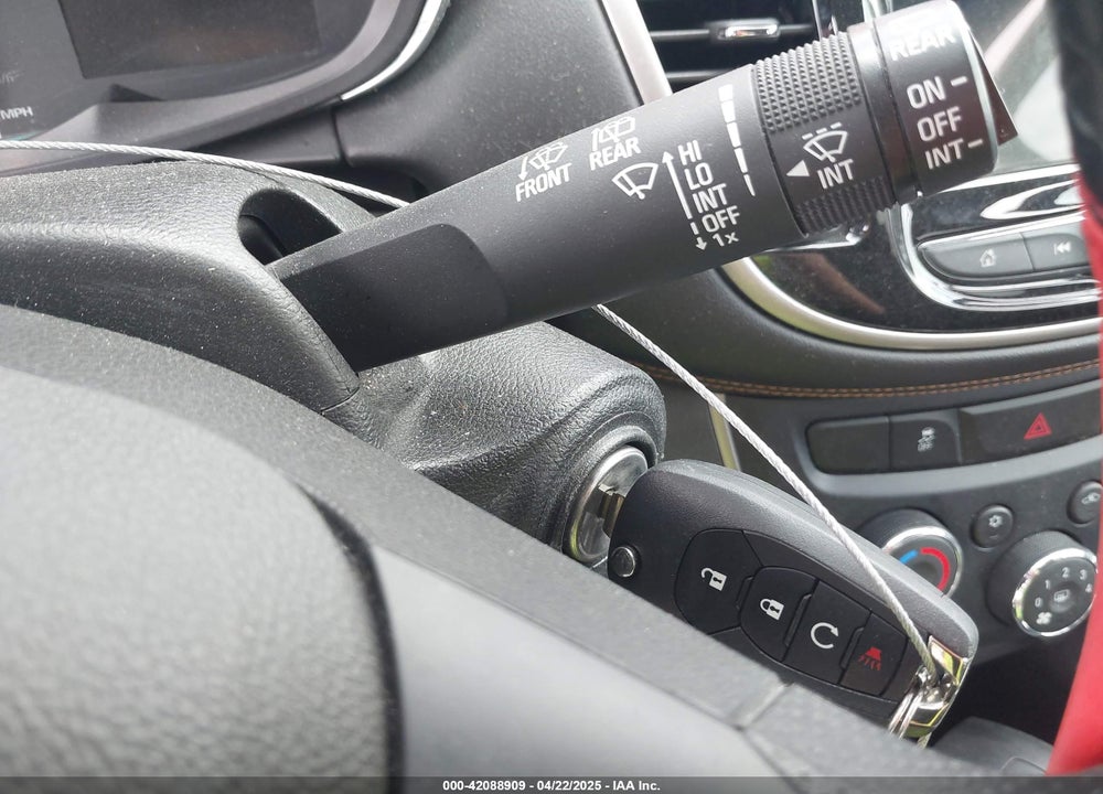 2019 CHEVROLET TRAX VIN: 3GNCJLSB3KL383083