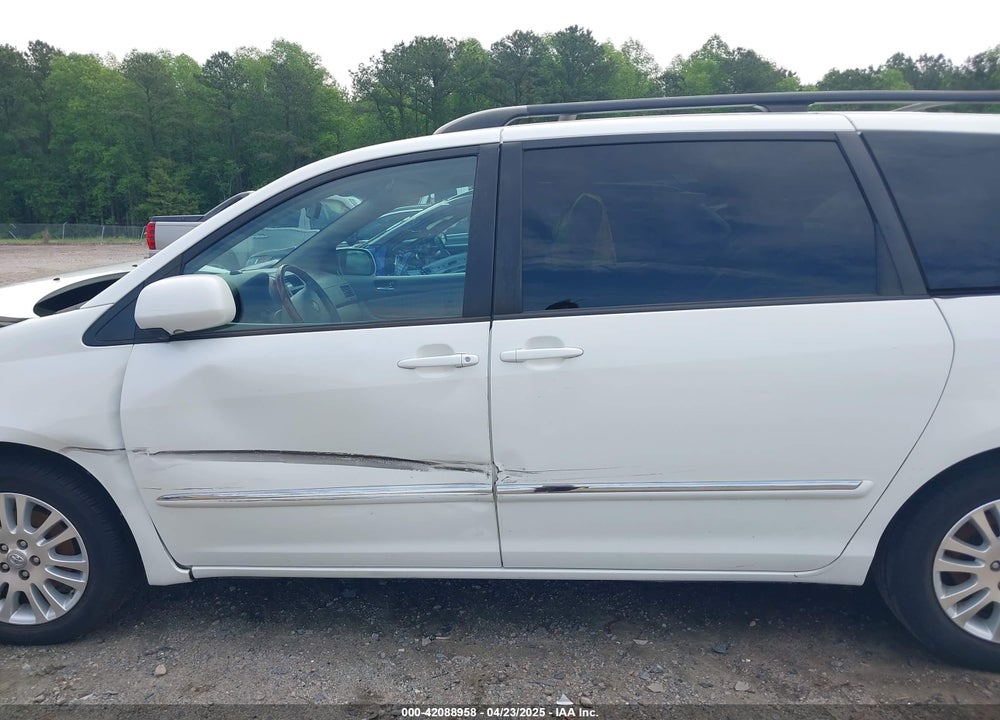 2009 TOYOTA SIENNA LIMITED VIN: 5TDZK22C09S262681