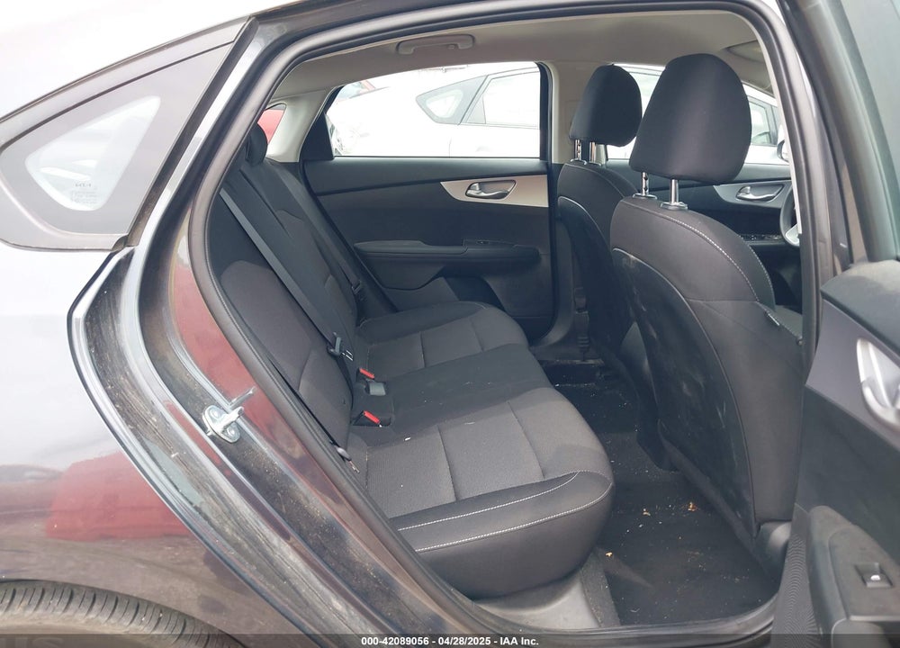 2024 KIA FORTE LXS VIN: 3KPF24AD6RE841015