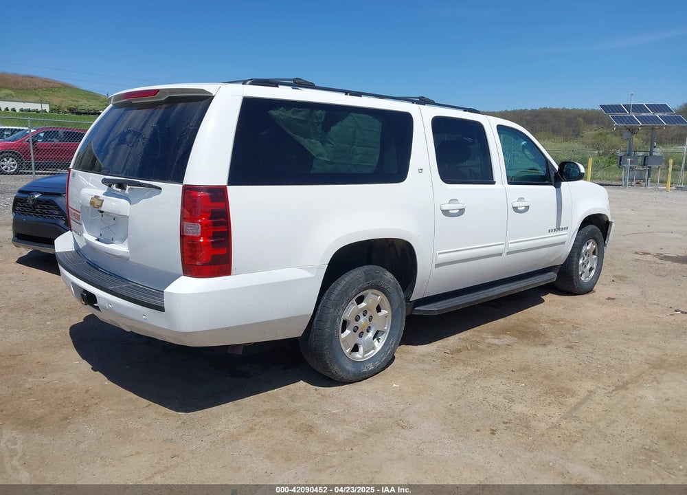 2014 CHEVROLET SUBURBAN 1500 VIN: 1GNSKJE70ER202460