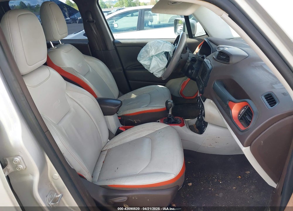 2015 JEEP RENEGADE VIN: ZACCJBDT4FPC20576
