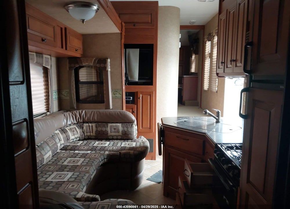 2011 HEARTLAND OTHER VIN: 5SFCG3628BE224400