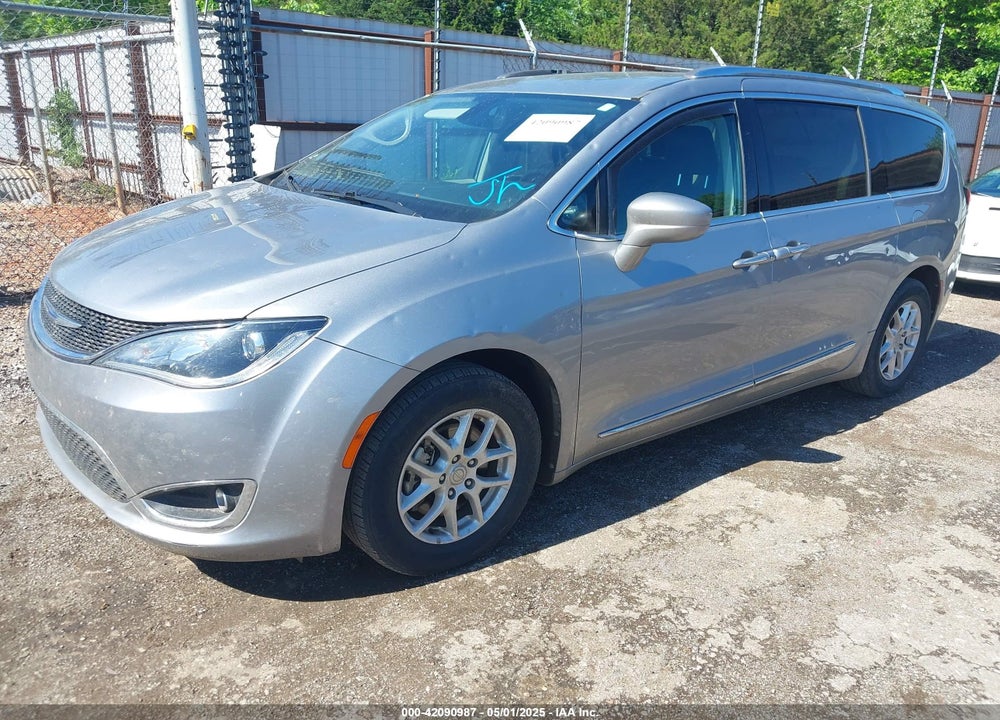 2020 CHRYSLER PACIFICA TOURING L VIN: 2C4RC1BG7LR140622
