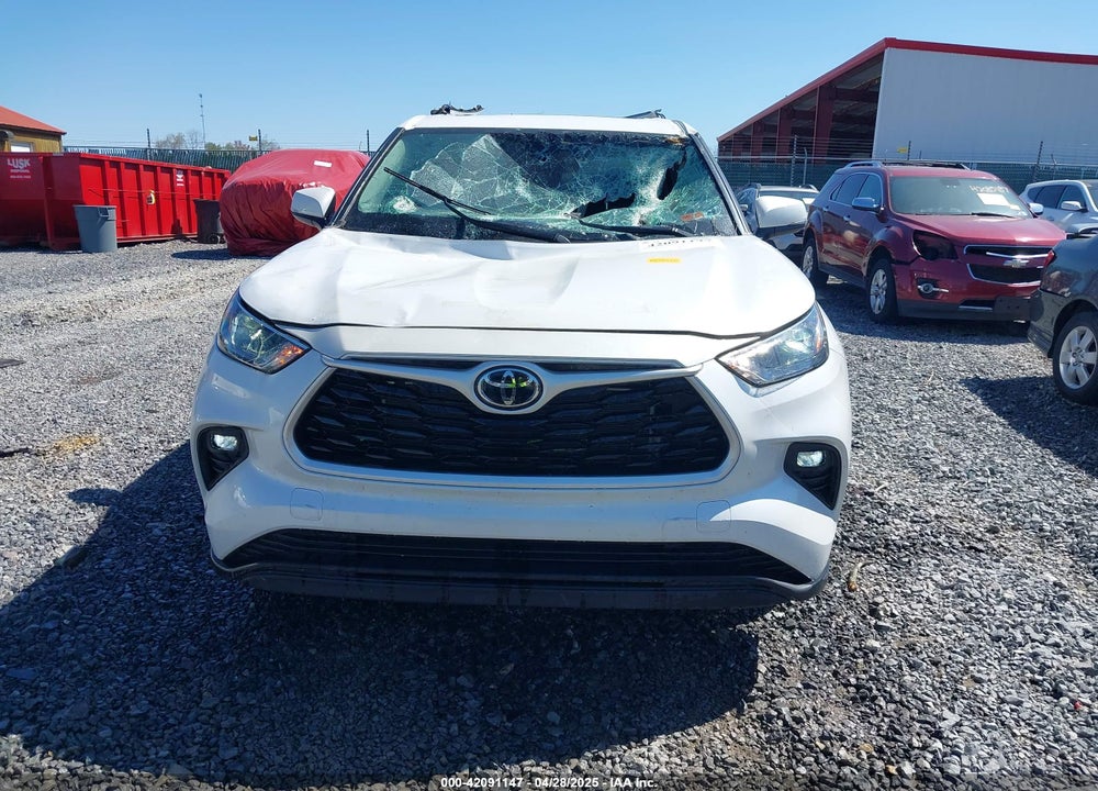 2023 TOYOTA HIGHLANDER XLE VIN: 5TDKDRBH2PS041970
