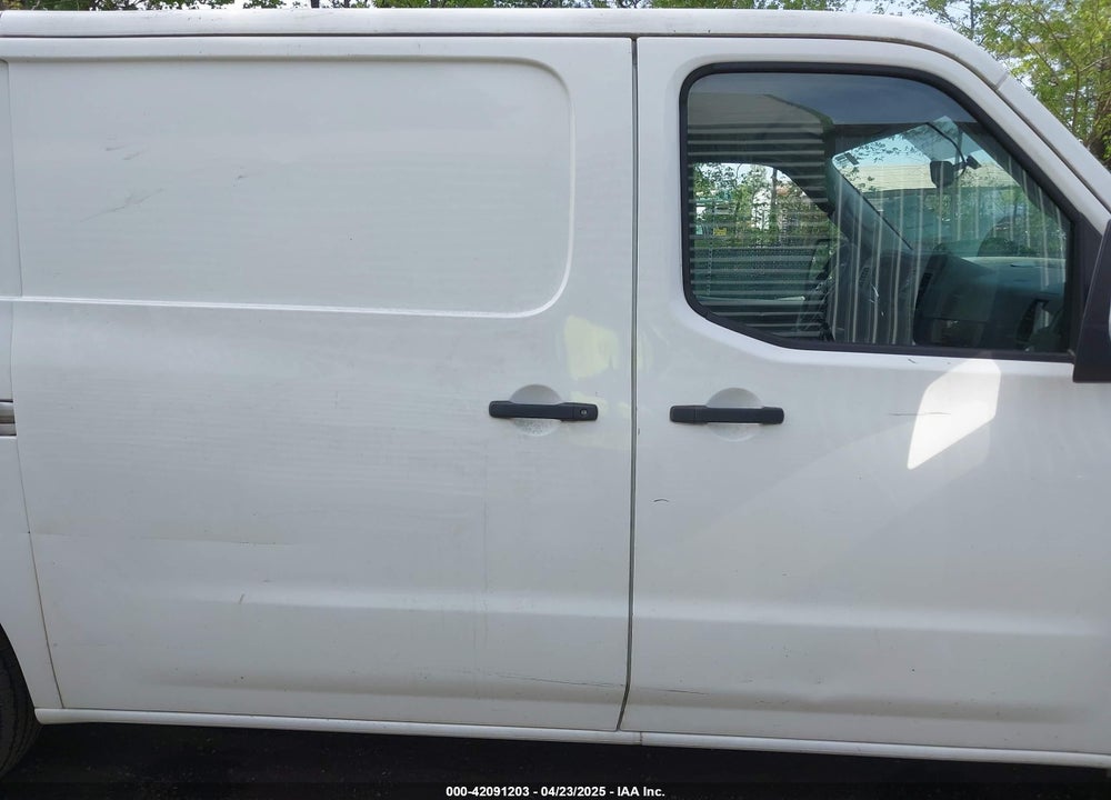 2017 NISSAN NV CARGO NV2500 HD SV V8 VIN: 1N6AF0KYXHN806543