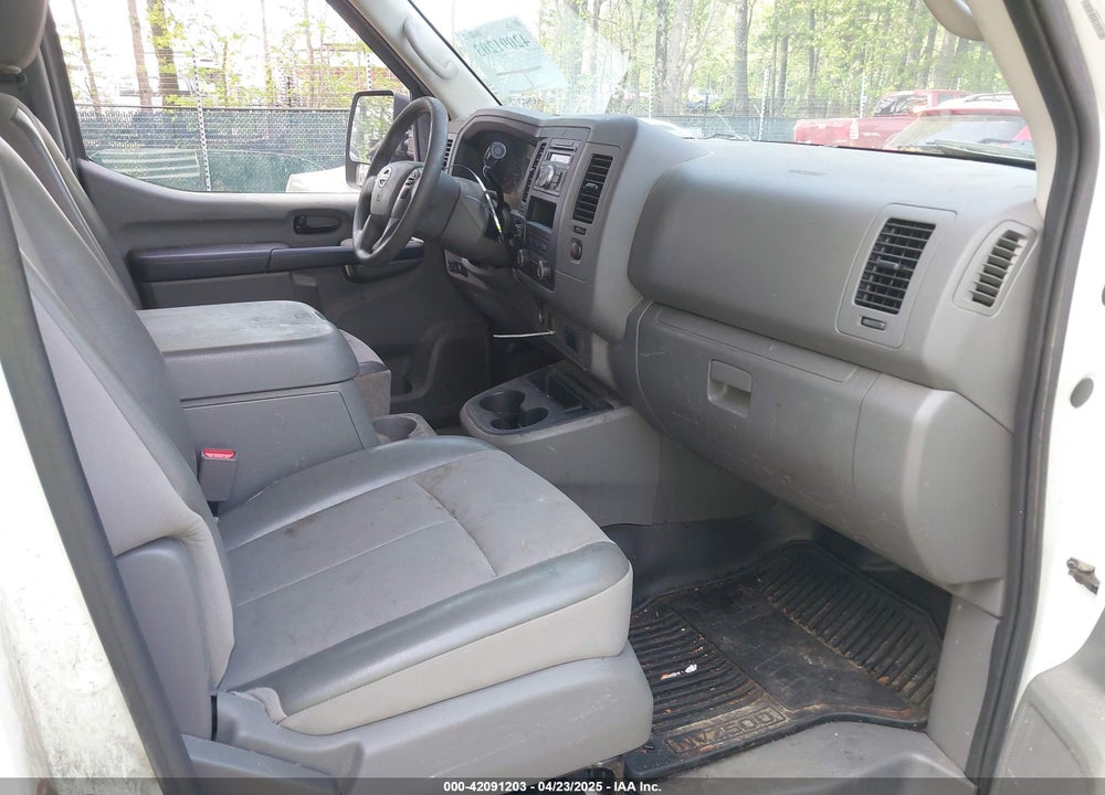 2017 NISSAN NV CARGO NV2500 HD SV V8 VIN: 1N6AF0KYXHN806543