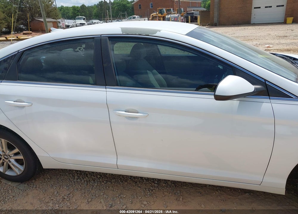 2017 HYUNDAI SONATA VIN: 5NPE24AF3HH585942