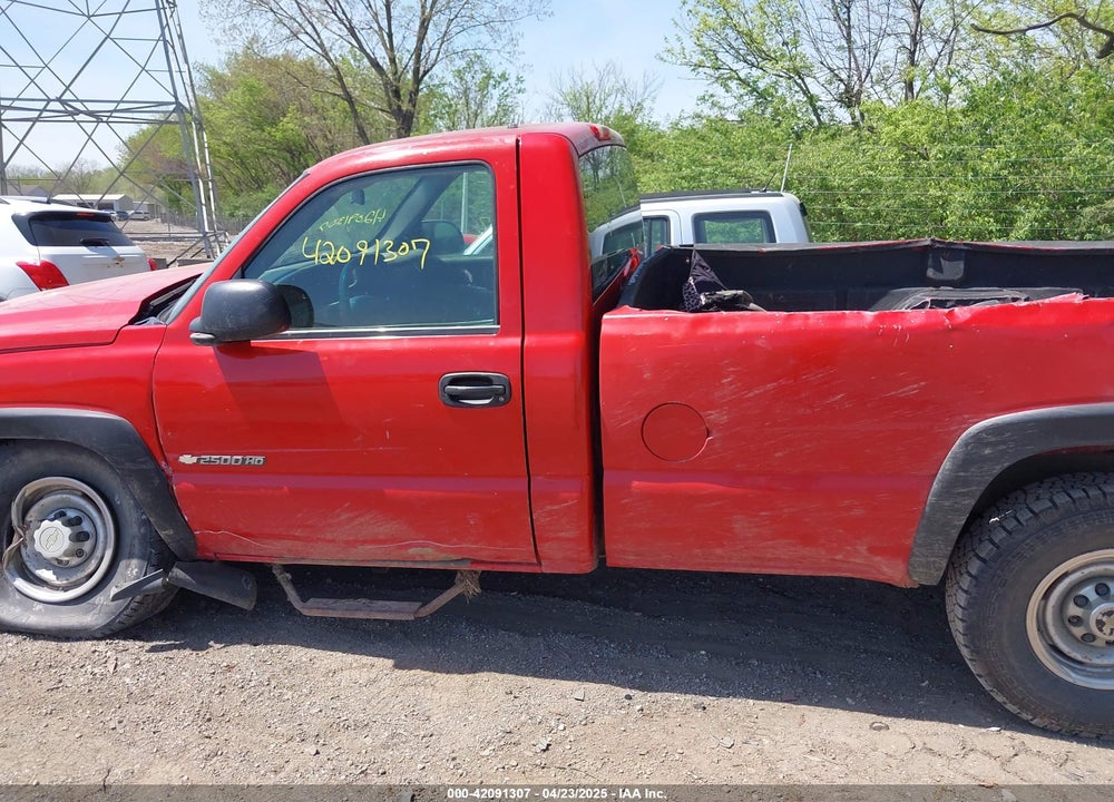 2005 CHEVROLET SILVERADO 2500HD WORK TRUCK VIN: 1GCHK24U15E295271