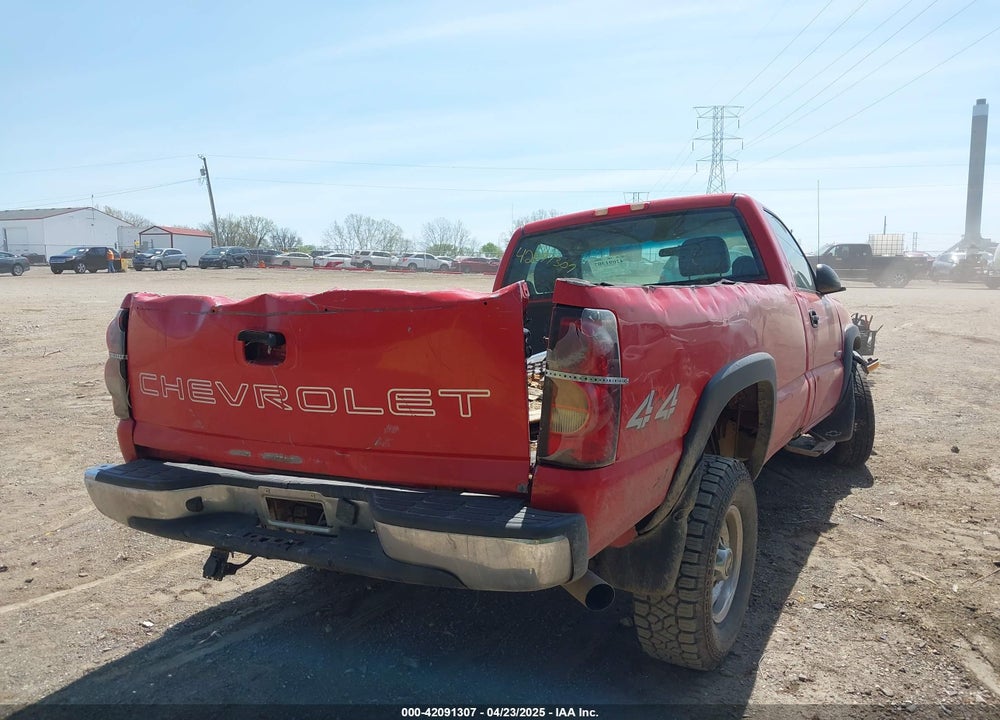 2005 CHEVROLET SILVERADO 2500HD WORK TRUCK VIN: 1GCHK24U15E295271