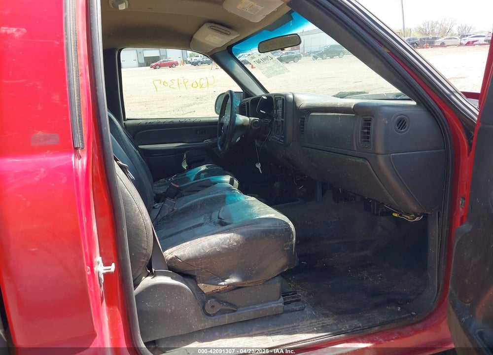 2005 CHEVROLET SILVERADO 2500HD WORK TRUCK VIN: 1GCHK24U15E295271
